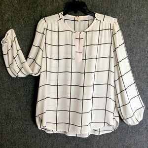 ANN TAYLOR LOFT creme BLOUSE. Pullover long sleeve, with soft, full comfort.